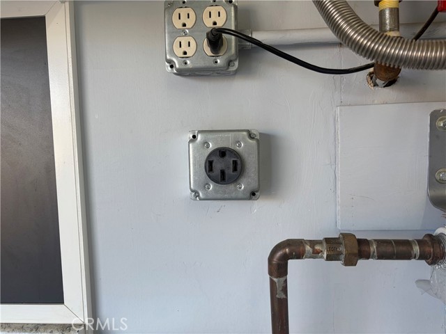 Detail Gallery Image 34 of 34 For 1765 Garvin, Simi Valley,  CA 93065 - 5 Beds | 3/1 Baths