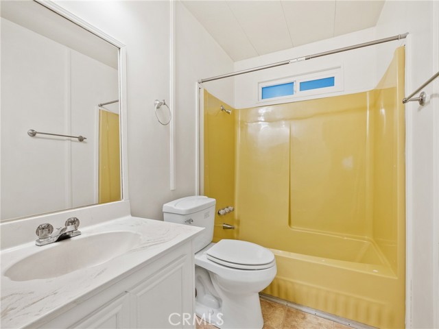 Detail Gallery Image 34 of 34 For 13393 Mariposa Rd #112,  Victorville,  CA 92395 - 2 Beds | 2 Baths