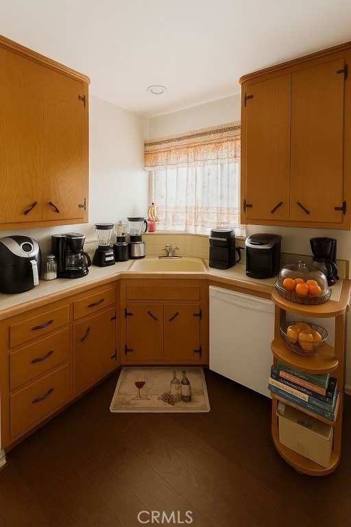 904 W E Street, Ontario CA: https://media.crmls.org/medias/1bd1ad21-e96d-44ab-9c91-03a61a6ba58a.jpg
