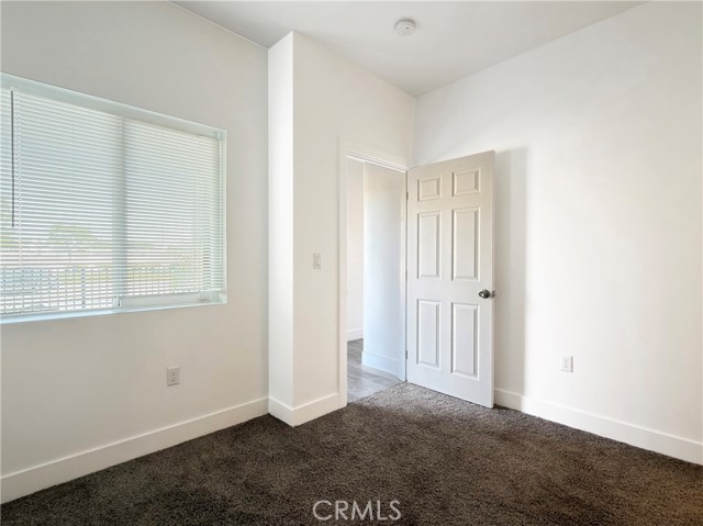 Detail Gallery Image 7 of 26 For 1489 Atlantic Ave, Long Beach,  CA 90813 - 5 Beds | 3/1 Baths