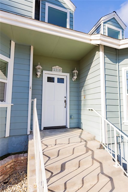 Detail Gallery Image 2 of 35 For 2215 Marshallfield Ln a,  Redondo Beach,  CA 90278 - 3 Beds | 2/1 Baths