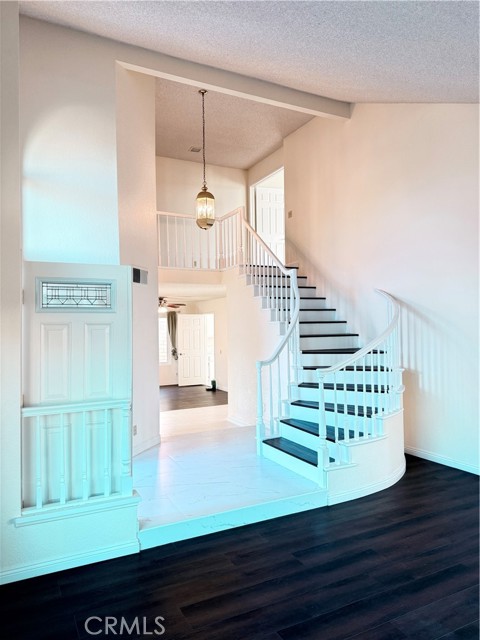 Detail Gallery Image 5 of 54 For 2450 via Pacifica, Corona,  CA 92882 - 4 Beds | 3 Baths