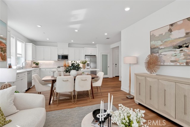 Detail Gallery Image 6 of 46 For 418 Lobata, Irvine,  CA 92618 - 4 Beds | 3/1 Baths