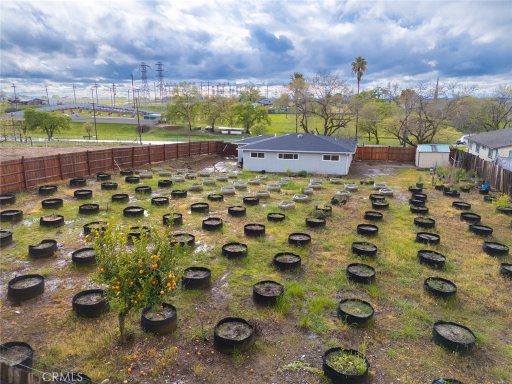 https://media.crmls.org/medias/1bd3815a-5a87-423c-a5c0-a6c971d60fab.jpg?preset=X-Large