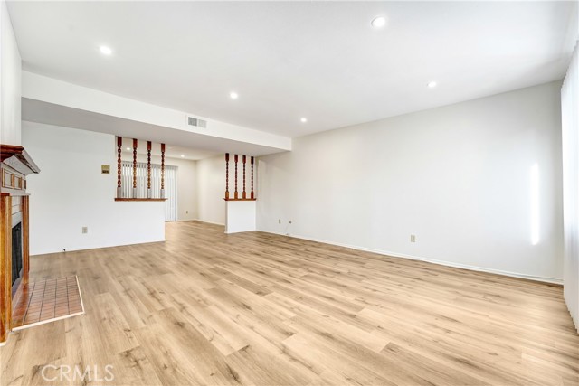 Detail Gallery Image 5 of 26 For 437 Ivy St #4,  Glendale,  CA 91204 - 2 Beds | 1/1 Baths