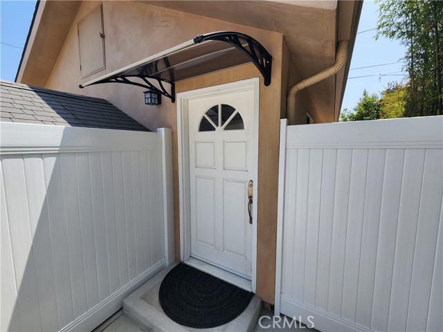 5706 Willis Avenue, Van Nuys CA: https://media.crmls.org/medias/1bd4828e-01d0-4a54-9b56-a0c055db4761.jpg