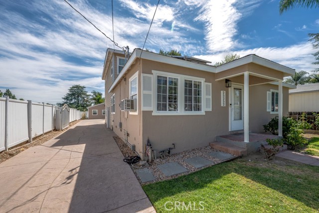 25252 Atwood Boulevard, Newhall CA: https://media.crmls.org/medias/1bd4eb33-5f74-4526-9761-18ec21d106a2.jpg