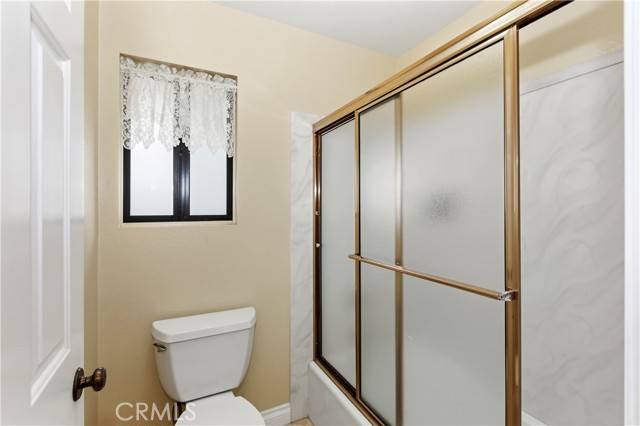 Detail Gallery Image 12 of 45 For 880 El Mirador, Upland,  CA 91784 - 2 Beds | 2/1 Baths