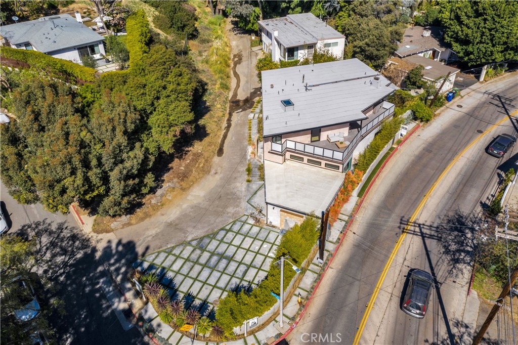 3. 2743 Laurel Canyon Boulevard Los Angeles, CA 90046