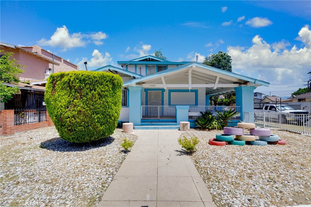 1201 W 47th Street