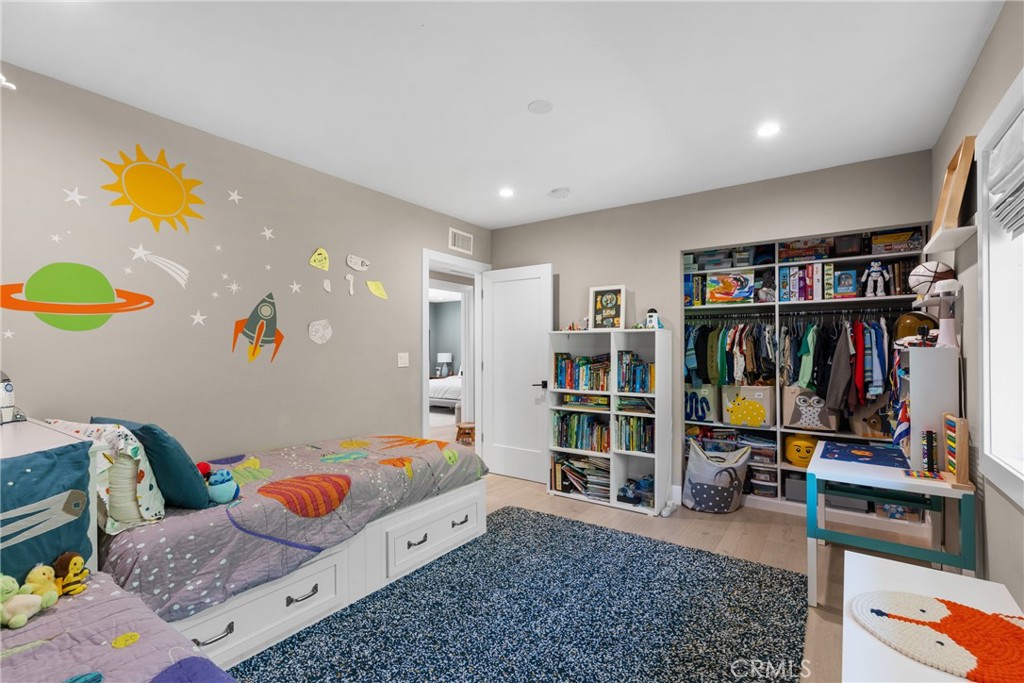 MLS #OC25159047 image #22