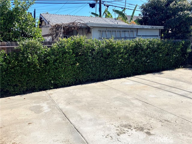 Detail Gallery Image 18 of 43 For 1818 W 81st, Los Angeles,  CA 90047 - 4 Beds | 3/1 Baths