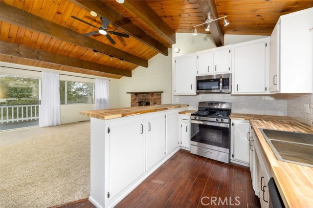 Detail Gallery Image 10 of 34 For 129 Zermatt Dr, Crestline,  CA 92325 - – Beds | – Baths