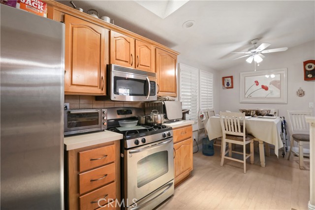 Detail Gallery Image 3 of 26 For 4201 Topanga Canyon Bld #119,  Woodland Hills,  CA 91364 - 3 Beds | 2 Baths
