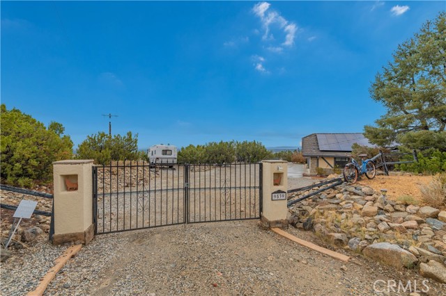 Detail Gallery Image 12 of 66 For 9539 Soledad, Pinon Hills,  CA 92372 - 4 Beds | 2/1 Baths