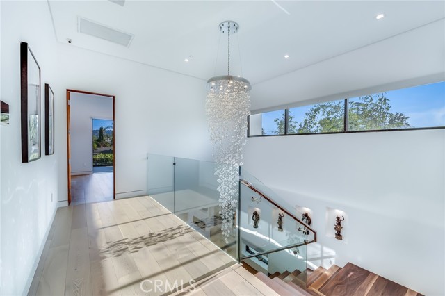 12732 Hortense Street, Studio City CA: https://media.crmls.org/medias/1bd732e6-9e99-435b-ad84-b839940722e1.jpg