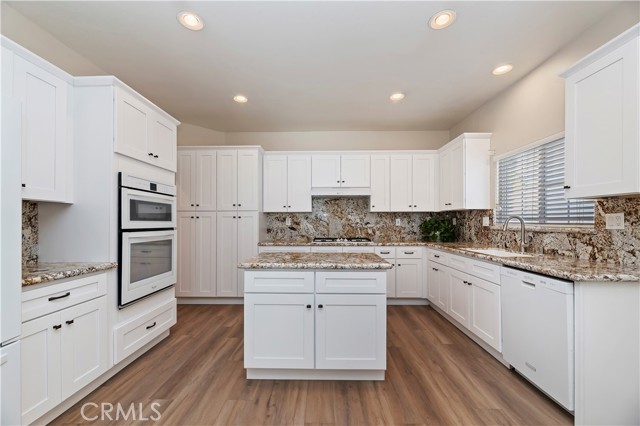 Detail Gallery Image 16 of 70 For 40164 via Marisa, Murrieta,  CA 92562 - 3 Beds | 2 Baths