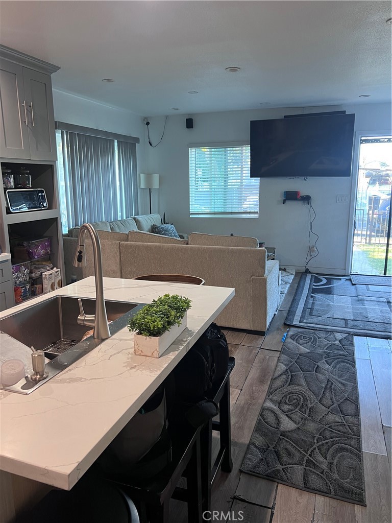 MLS #DW25171371 img 5