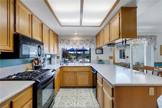 14548 Sylvester Drive, Moreno Valley CA: https://media.crmls.org/medias/1bd7ea67-d539-48d0-b152-d5343c2a3318.jpg