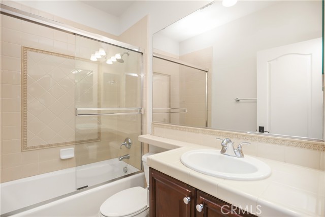26 Woods Trail, Irvine CA: https://media.crmls.org/medias/1bd85265-485a-4e65-9794-265da79f26db.jpg
