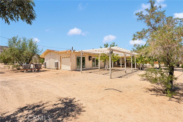 Detail Gallery Image 7 of 75 For 12660 Ivanhoe Rd, Lucerne Valley,  CA 92356 - 12 Beds | 12 Baths