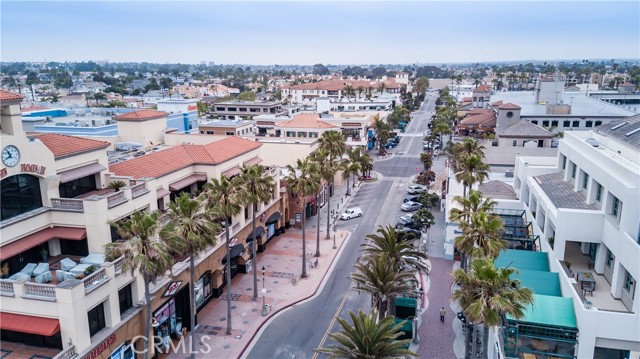 19209 Tideline Court, Huntington Beach CA: https://media.crmls.org/medias/1bda1f94-c1f5-4f8a-9030-ceb1f850e11f.jpg