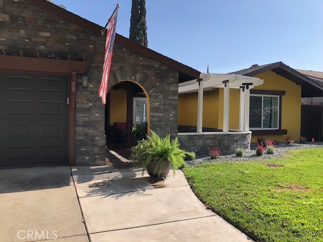 Detail Gallery Image 4 of 28 For 1048 Vernal, Merced,  CA 95340 - 4 Beds | 2 Baths