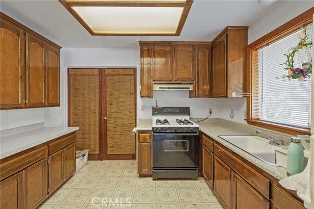 50711 Road 426, Oakhurst CA: https://media.crmls.org/medias/1bdaa5d3-e885-4a73-898e-a26423f4cc14.jpg