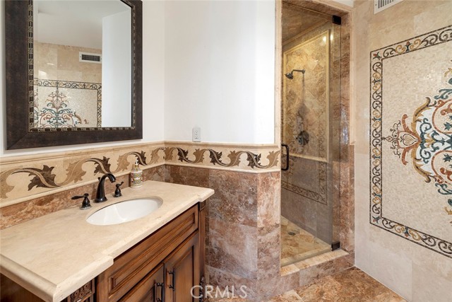 Detail Gallery Image 16 of 33 For 11 Sawgrass Dr, Newport Beach,  CA 92660 - 5 Beds | 5/1 Baths