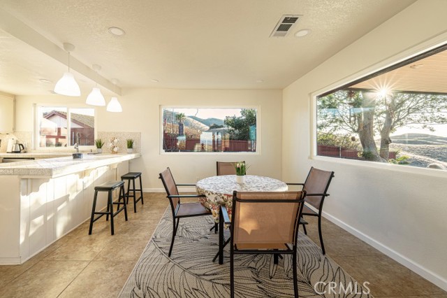 Detail Gallery Image 25 of 40 For 6796 Rolling Hills Dr, Riverside,  CA 92505 - 3 Beds | 2 Baths