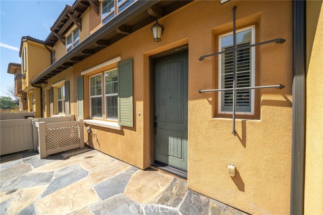 Detail Gallery Image 4 of 29 For 2846 E via Fiano, Ontario,  CA 91764 - 3 Beds | 2/1 Baths