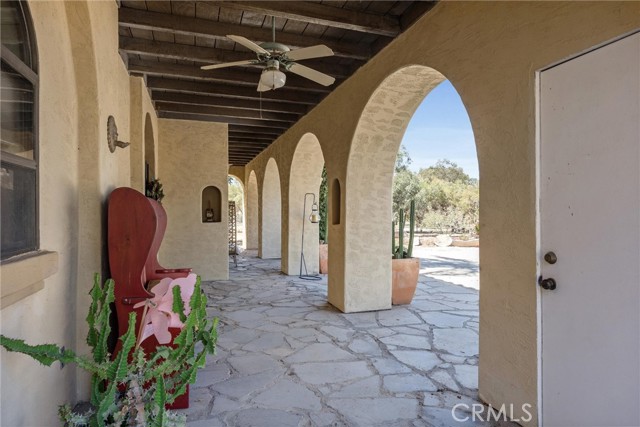 Detail Gallery Image 10 of 75 For 18680 Amos Rd, Bakersfield,  CA 93308 - 4 Beds | 4 Baths