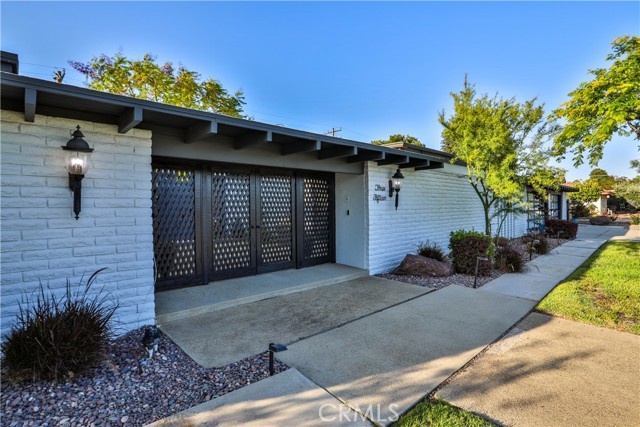 315 Teasdale Drive, Claremont CA: https://media.crmls.org/medias/1bde7420-e76f-4439-9f6a-acd614316b40.jpg