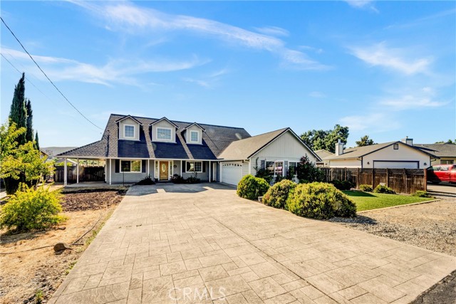 Detail Gallery Image 3 of 38 For 18695 Horseshoe Rd, Hidden Valley Lake,  CA 95467 - 3 Beds | 2/1 Baths