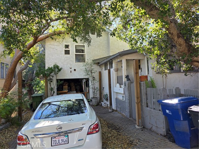 Detail Gallery Image 3 of 15 For 9341 Rollins, Chatsworth,  CA 91311 - 2 Beds | 2 Baths