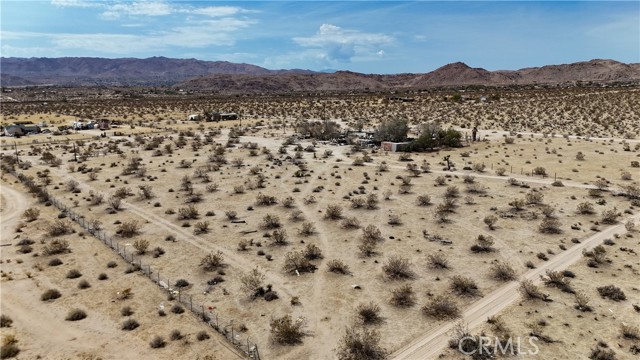 Detail Gallery Image 3 of 11 For 760 Carmel St, Joshua Tree,  CA 92252 - – Beds | – Baths