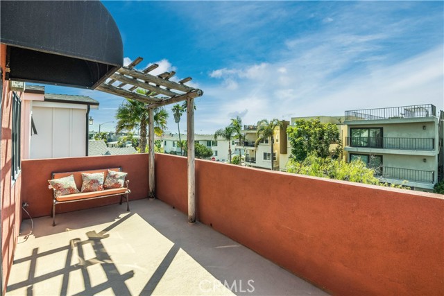 620 Manhattan Avenue, Hermosa Beach, California 90254, 3 Bedrooms Bedrooms, ,3 BathroomsBathrooms,Residential,Sold,Manhattan,SB21222034