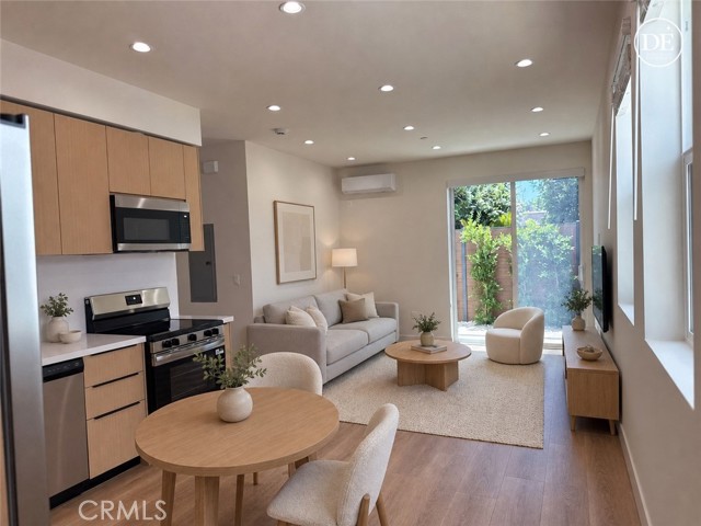4121 Lafayette PL Unit: D