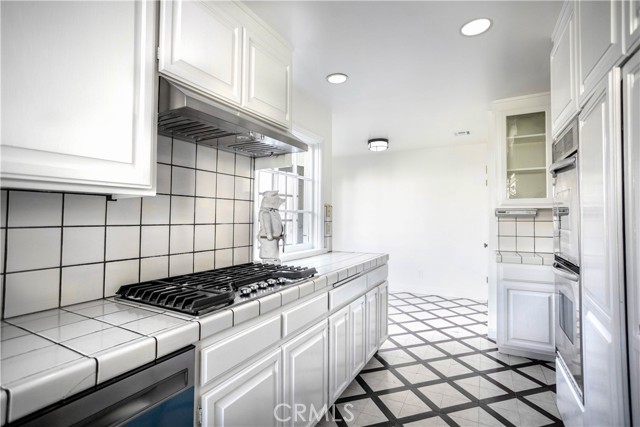 920 Coronado Drive, Glendale CA: https://media.crmls.org/medias/1be40676-6d42-4e26-b3f3-7076b12201d0.jpg