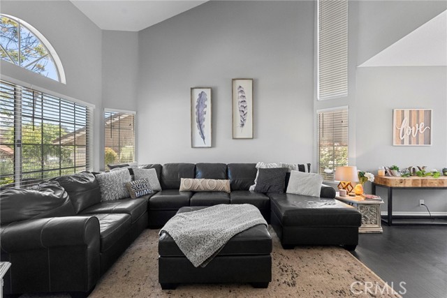 Detail Gallery Image 7 of 45 For 22565 Pecan Pl, Saugus,  CA 91390 - 4 Beds | 2/1 Baths