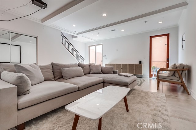 Detail Gallery Image 49 of 53 For 1902 Marshallfield Ln a,  Redondo Beach,  CA 90278 - 4 Beds | 3/1 Baths