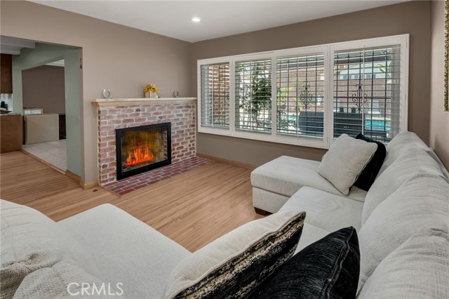 Detail Gallery Image 8 of 50 For 10624 S 6th, Inglewood,  CA 90303 - 4 Beds | 2 Baths