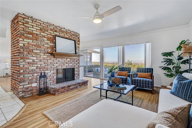 Detail Gallery Image 8 of 42 For 4509 Vista Largo, Torrance,  CA 90505 - 3 Beds | 2 Baths