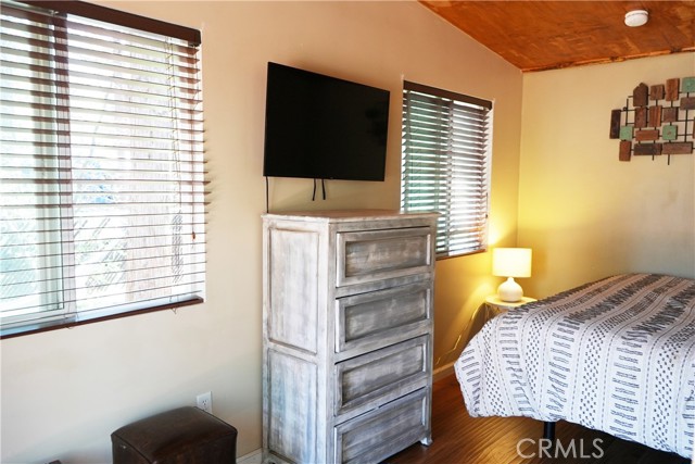 657 Moreno Lane, Sugarloaf CA: https://media.crmls.org/medias/1be626c4-a917-4635-943d-acbc694539c5.jpg
