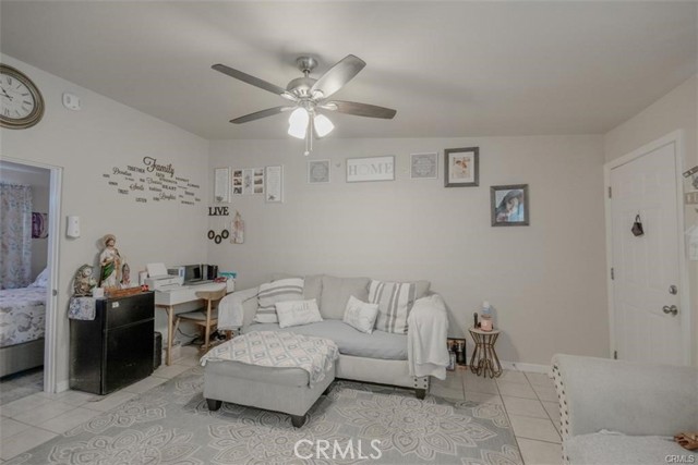 Detail Gallery Image 3 of 18 For 587 El Placer, Palm Springs,  CA 92264 - 1 Beds | 1 Baths