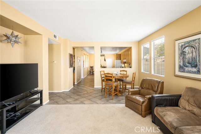 Detail Gallery Image 10 of 32 For 833 W Orange Heights, Corona,  CA 92882 - 5 Beds | 3/1 Baths