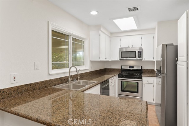 Detail Gallery Image 14 of 30 For 1691 W Ontario Ave, Corona,  CA 92882 - 4 Beds | 2 Baths