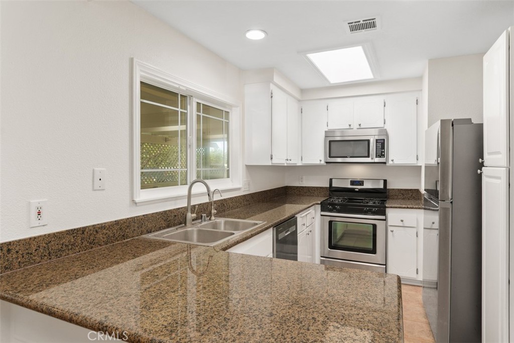 MLS #OC25274067 image #13