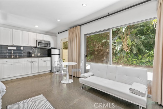 Detail Gallery Image 6 of 17 For 8787 Shoreham Dr #B4,  West Hollywood,  CA 90069 - 0 Beds | 1 Baths