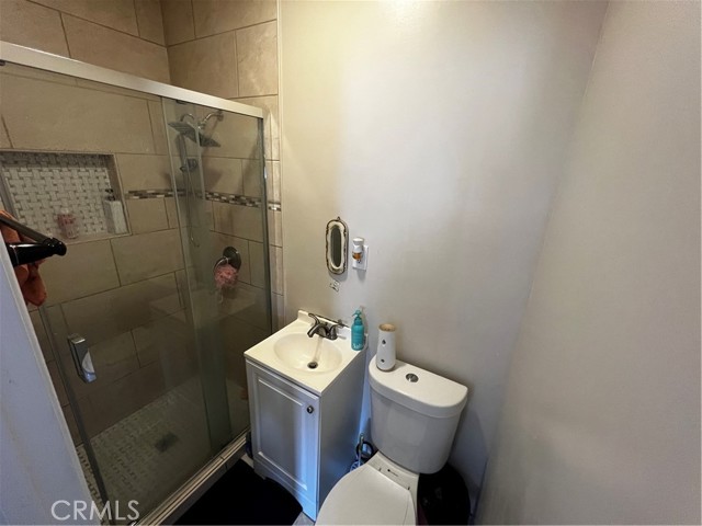 Detail Gallery Image 23 of 34 For 910 E 19th, Long Beach,  CA 90806 - 4 Beds | 3 Baths